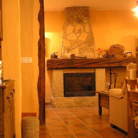 Hostal Rural Las Cuatro Calles San Martín del Pimpollar Dış mekan fotoğraf