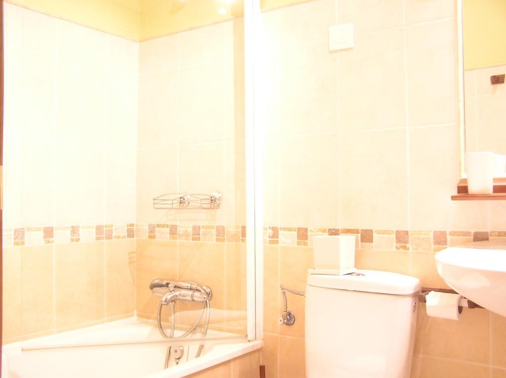 Hostal Rural Las Cuatro Calles San Martín del Pimpollar Dış mekan fotoğraf
