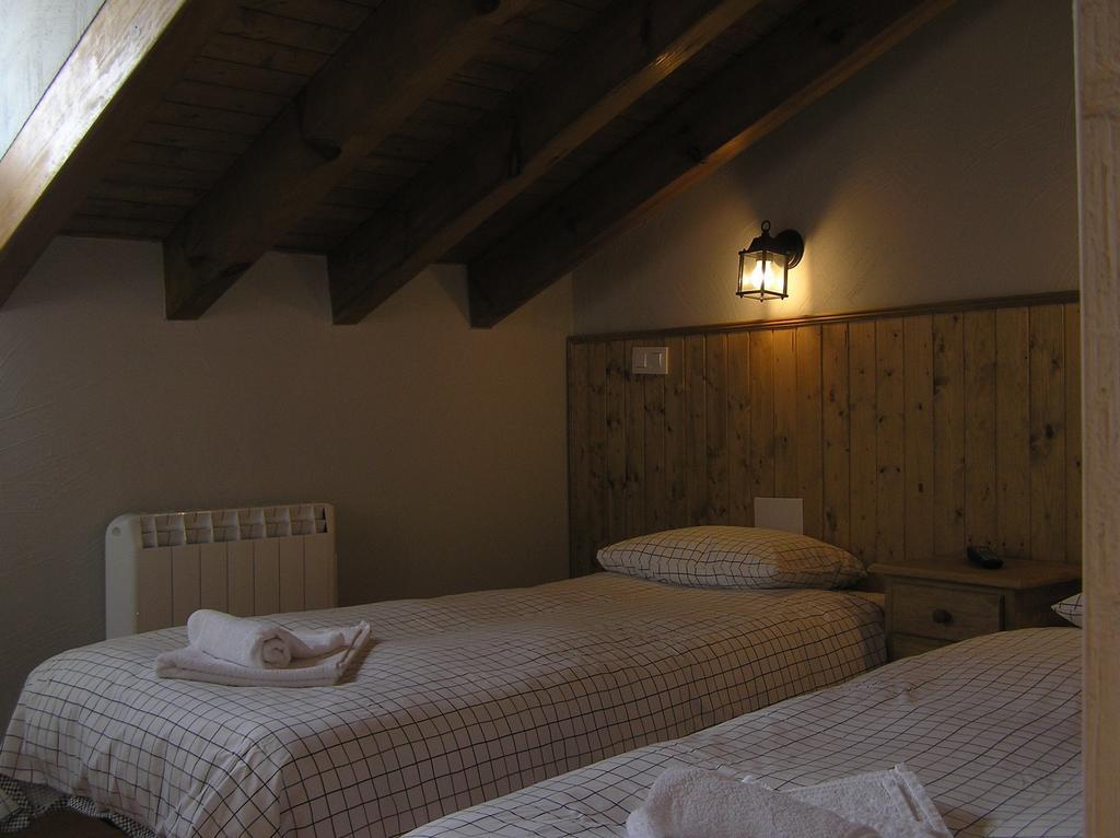 Hostal Rural Las Cuatro Calles San Martín del Pimpollar Dış mekan fotoğraf
