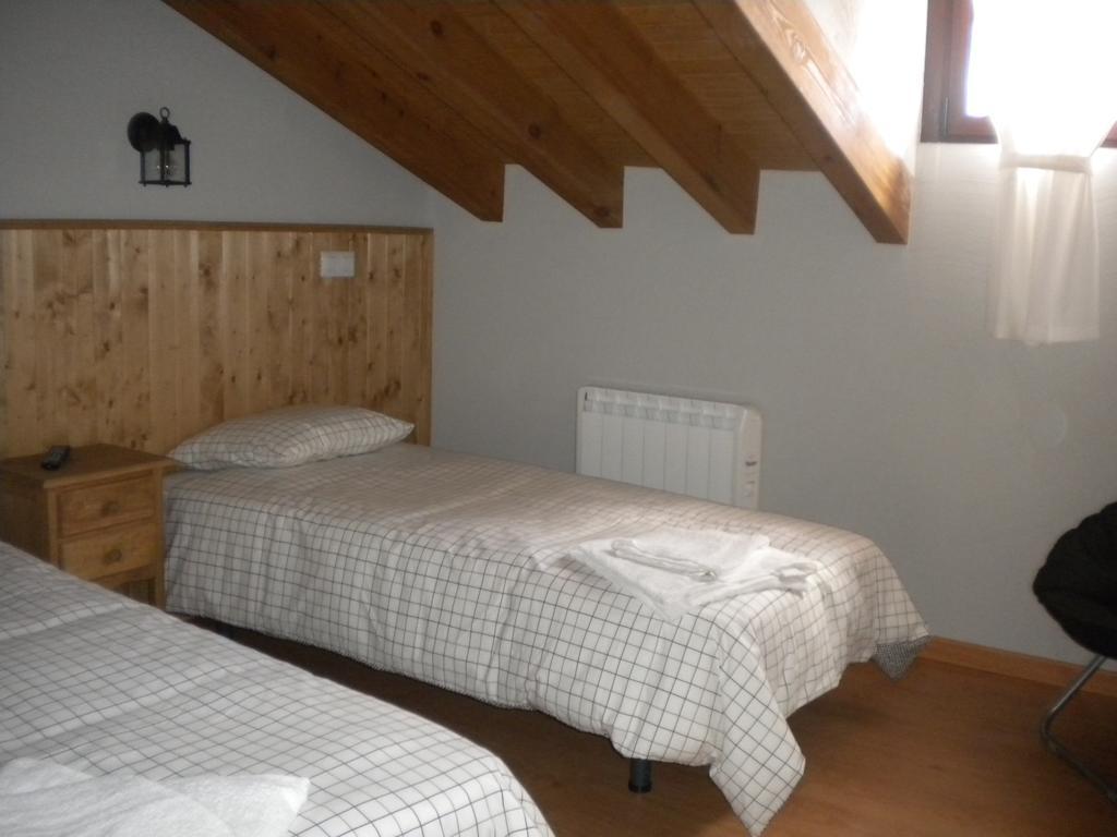 Hostal Rural Las Cuatro Calles San Martín del Pimpollar Oda fotoğraf