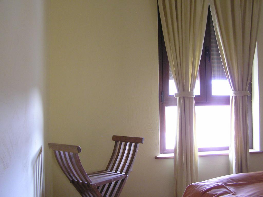 Hostal Rural Las Cuatro Calles San Martín del Pimpollar Dış mekan fotoğraf
